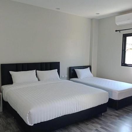 Oyo 259 Baan Napatr Hotell Bang Tao-stranden Eksteriør bilde